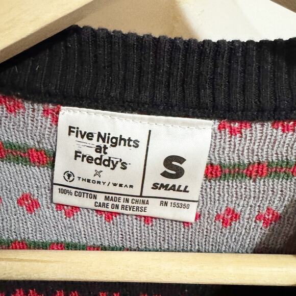 Five Nights at Freddys X Theory Wear Sweater Small Ugly Christmas Novelty Gamer - Picture 2 of 4